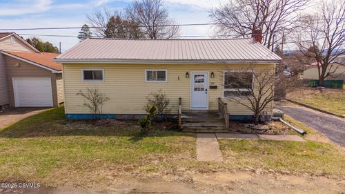 322 E 16th St, Berwick, PA, 18603-2209 | Card Image