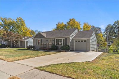 5205 W 71st Street, House other with 2 bedrooms, 1 bathrooms and null parking in Prairie Village KS | Image 3