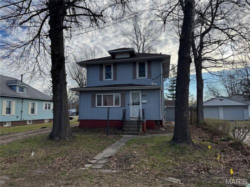 709 Mayo St, Carlinville, IL, 62626-1942 | Card Image