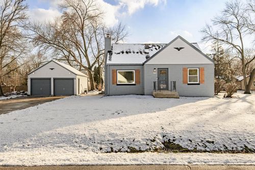 12509 W Park Avenue, New Berlin, WI, 53151 | Card Image