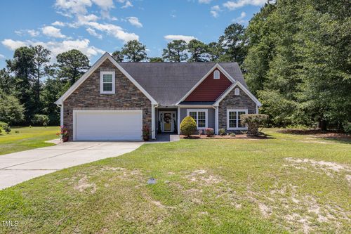 212 Waters Cir, Goldsboro, NC, 27534-8406 | Card Image