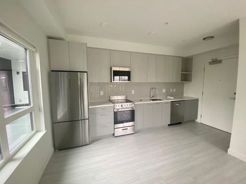 409-10777 138 Street, Surrey, BC, V3T4K8 | Card Image