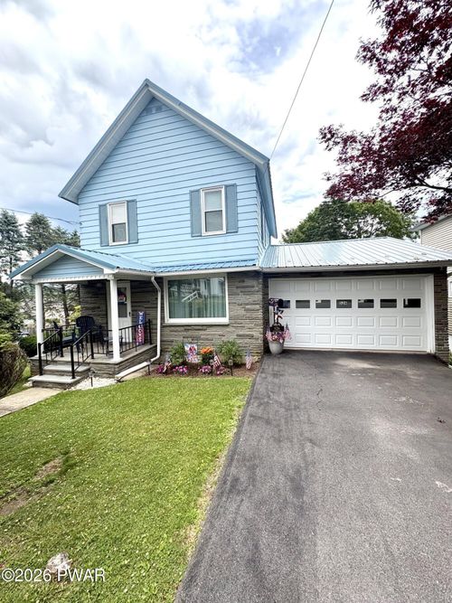 526 Susquehanna St, Forest City, PA, 18421-1331 | Card Image