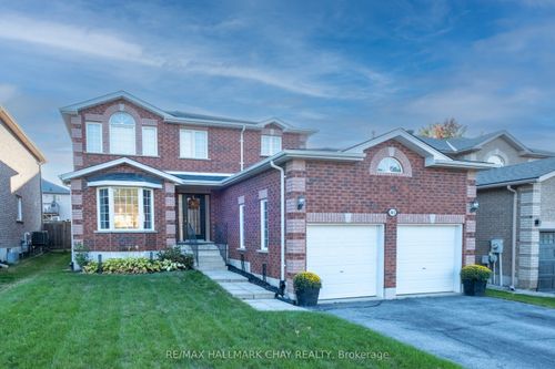 105 Crompton Dr, Barrie, ON, L4M6N9 | Card Image