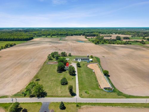 N9567 32nd Drive Road, Berlin, WI, 54923 | Card Image