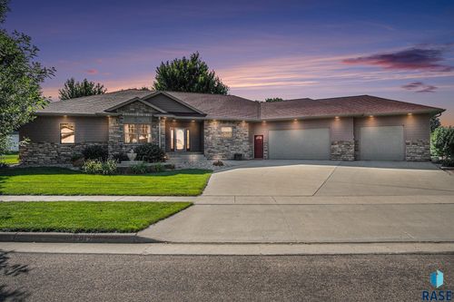 612 Britz Dr Drive, Luverne, MN, 56156 | Card Image