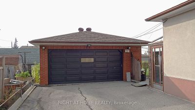 42 Montana Ave, House other with 3 bedrooms, 2 bathrooms and 6 parking in North York ON | Image 2