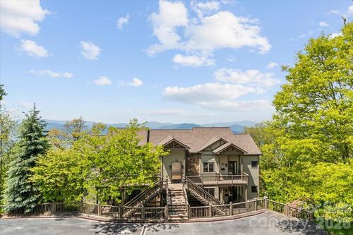 b2-30 Club Villa Ct, Burnsville, NC, 28714-1859 | Card Image