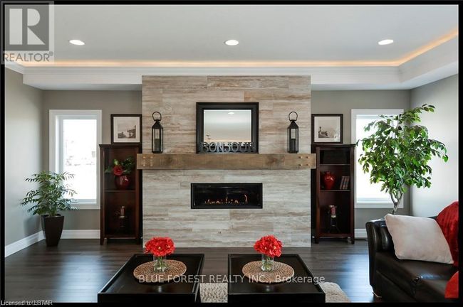 68 5 Stakes St, House other with 4 bedrooms, 3 bathrooms and 7 parking in St Thomas ON | Image 6