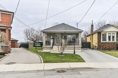 64 Juliet Cres, House other with 2 bedrooms, 2 bathrooms and 8 parking in York ON | Image 2