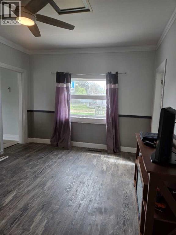 Residential in Foremost 4