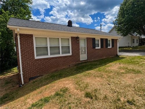 443 Pads Road, Wilkesboro, NC, 28697 | Card Image