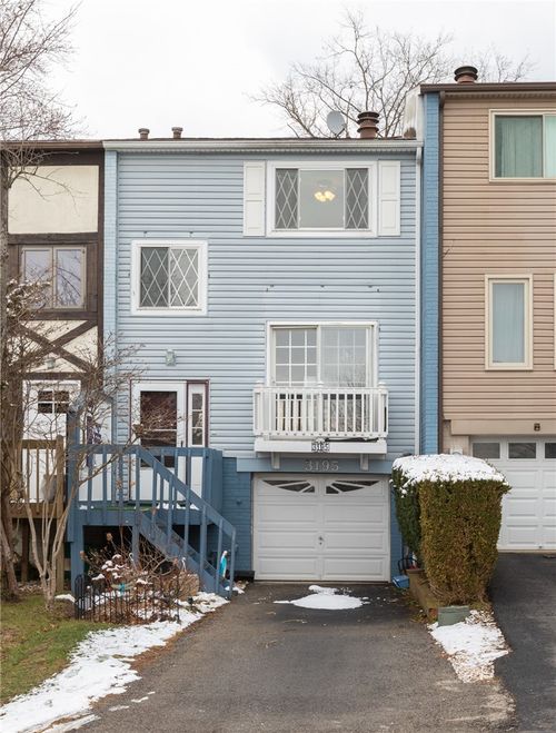 3195 Camberly Dr, Gibsonia, PA, 15044-8518 | Card Image