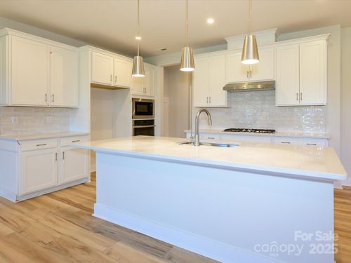 123 Armstrong Rd, Belmont, NC, 28012-8851 | Card Image