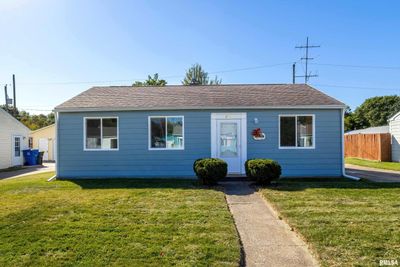 3706 15 Th Avenue, House other with 3 bedrooms, 1 bathrooms and null parking in Moline IL | Image 1