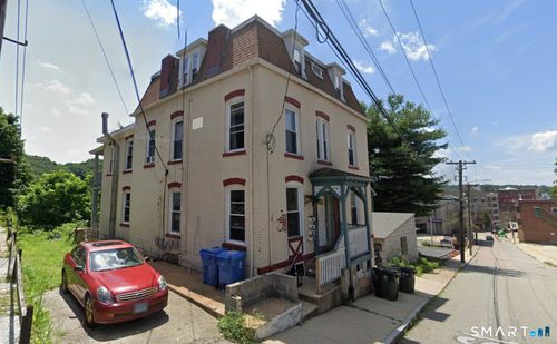 35 Cliff St, Norwich, CT, 06360-5866 | Card Image