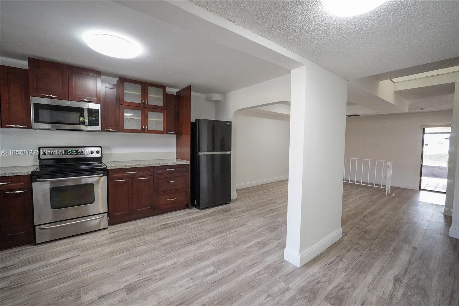 Palm Tree Ln, Pembroke Pines, FL 33024