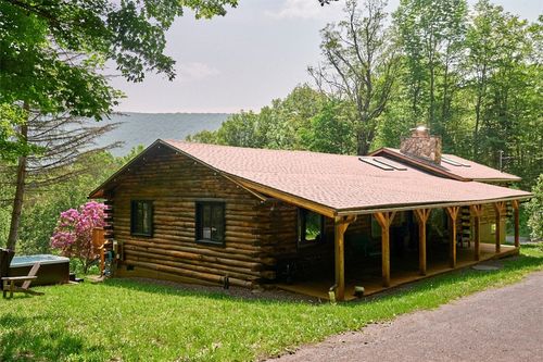 38 Woodchuck Rd, Denver, NY, 12421-1265 | Card Image