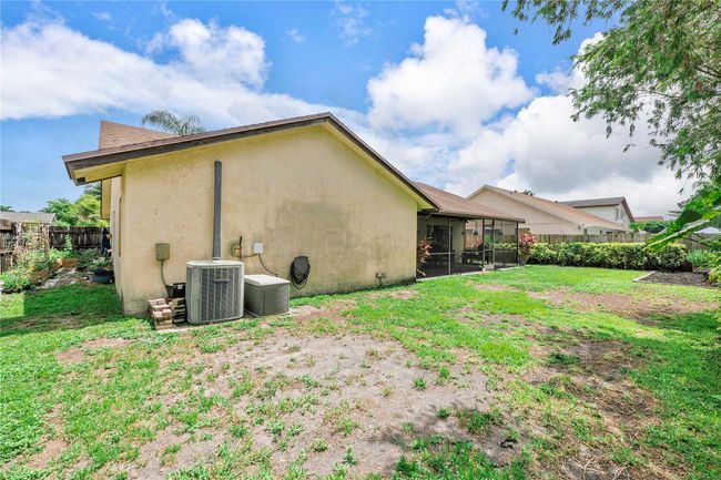 4094 Nw 1 St Pl, House other with 3 bedrooms, 2 bathrooms and null parking in Deerfield Beach FL | Image 30
