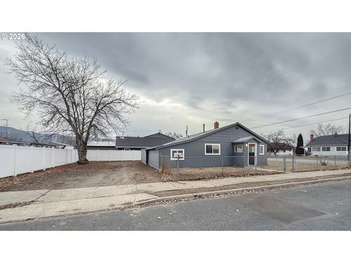 2475 9th St, BakerCity, OR, 97814 | Card Image