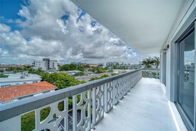 508 - 9700 E Bay Harbor Dr, Condo with 1 bedrooms, 1 bathrooms and null parking in Bay Harbor Islands FL | Image 1