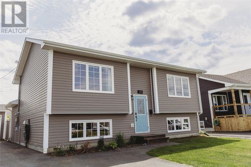 24 Bannock St, Gander, NL, A1V0G6 | Card Image