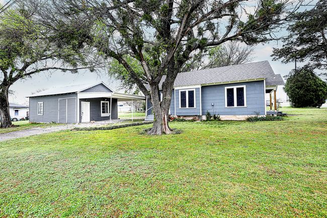 304 Rock Hill Rd, House other with 2 bedrooms, 1 bathrooms and null parking in Bowie TX | Image 7