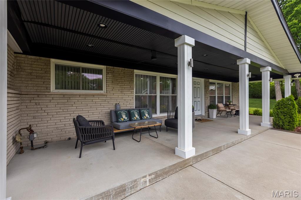 Residential in Sunset Hills 4