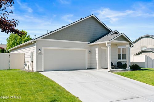 5104 Sage Way, Yakima, WA, 98901-6104 | Card Image