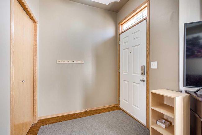51 Abel Close, Townhouse with 4 bedrooms, 2 bathrooms and 2 parking in Red Deer AB | Image 5