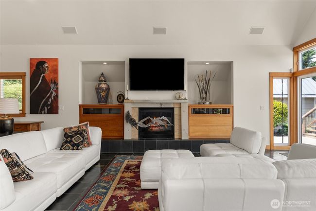 9811 Glacis Dr Ne, House other with 2 bedrooms, 3 bathrooms and 2 parking in Olympia WA | Image 6