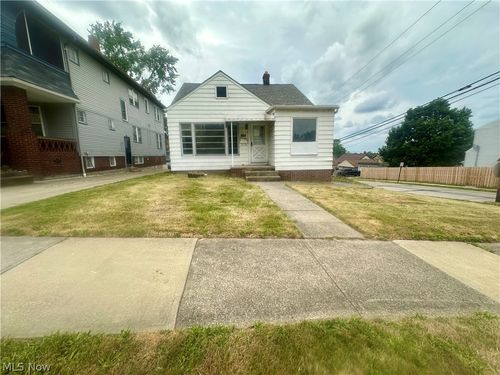 4904 E 90th St, Garfield Heights, OH, 44125-2130 | Card Image
