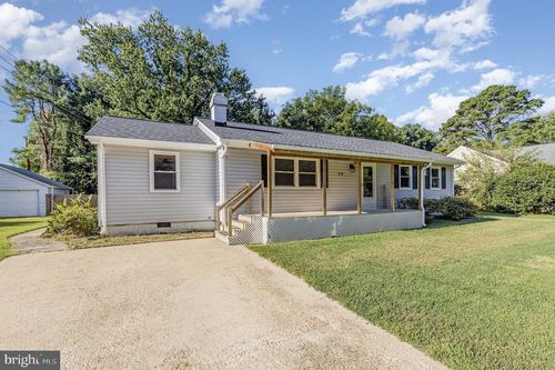 219 Cedar Ln, COLONIAL BEACH, VA, 22443-4214 | Card Image