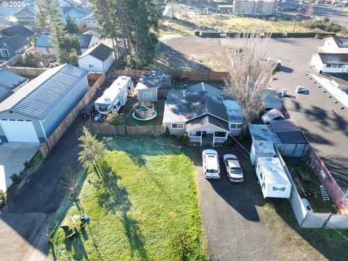 1890 37th St, Florence, OR, 97439-8918 | Card Image