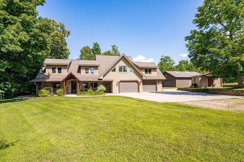 18732 Sugar Lake Trl, Cohasset, MN, 55721-8953 | Card Image