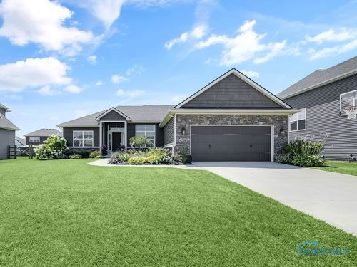 9817 Talonswood Rd, Sylvania, OH, 43560-8629 | Card Image