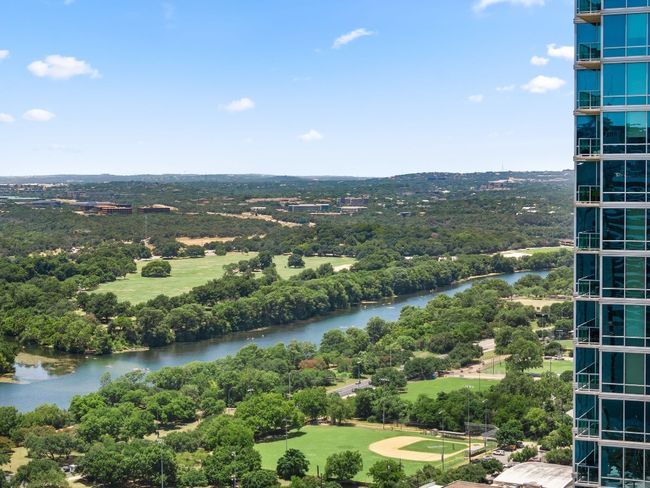 APT-2402 - 300 Bowie St, Condo with 3 bedrooms, 3 bathrooms and 2 parking in Austin TX | Image 29