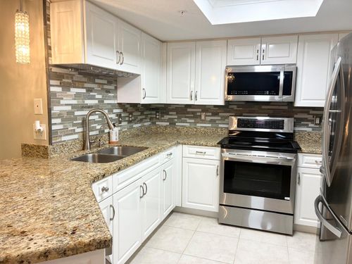 1005-1000 Crestwood Ct S, Royal Palm Beach, FL, 33411-4914 | Card Image
