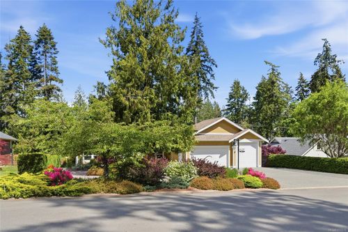 3831 Creekside Dr, Bowser, BC, V0R1G0 | Card Image