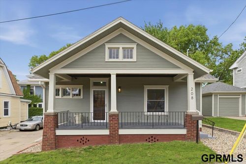 208 N 2nd St, Council Bluffs, IA, 51503-3001 | Card Image