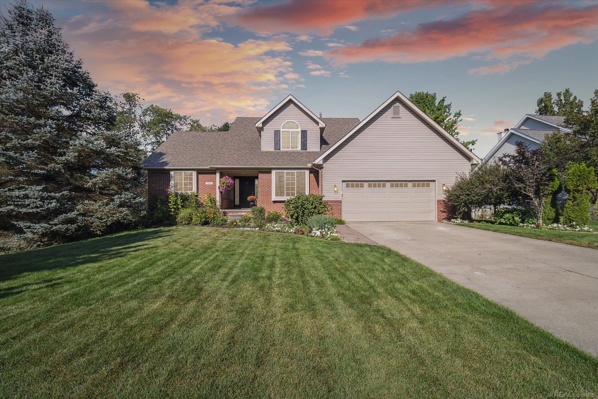 Glenmoor Dr, Oxford, MI 48371