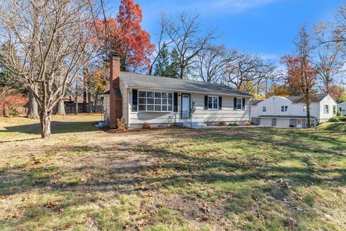 49 Wimbleton Dr, Longmeadow, MA, 01106-2742 | Card Image