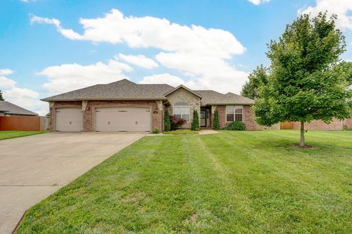 688 Becky St, Willard, MO, 65781-7279 | Card Image