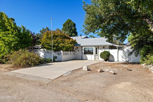 22001 Lilac St, Tehachapi, CA, 93561-8958 | Card Image