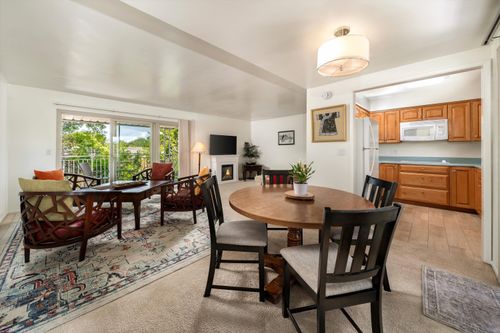 5-320 N Fairview Ave, Goleta, CA, 93117-2237 | Card Image