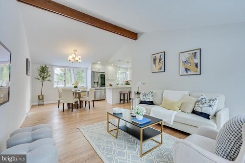 40 Dogwood Ln, Princeton, NJ, 08540-5629 | Card Image