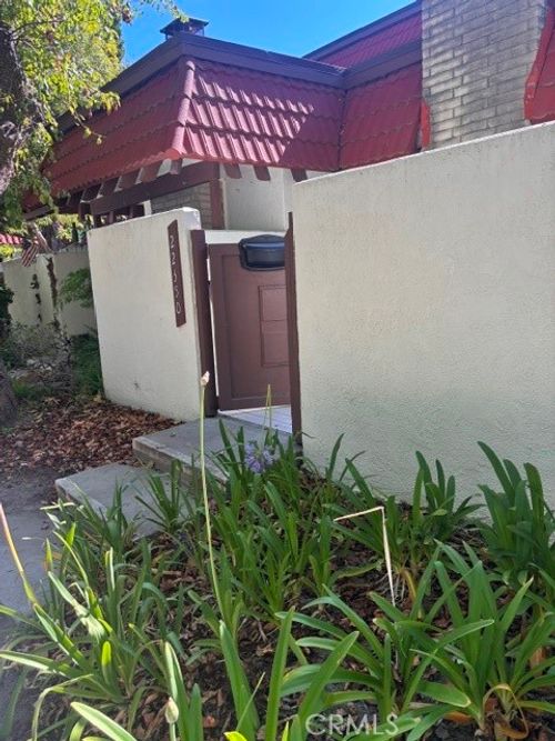 22350 James Alan Cir, Chatsworth, CA, 91311-2054 | Card Image