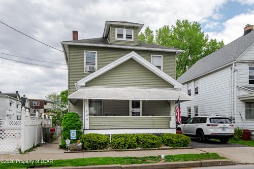 439 Schuyler Ave, Kingston, PA, 18704-2747 | Card Image