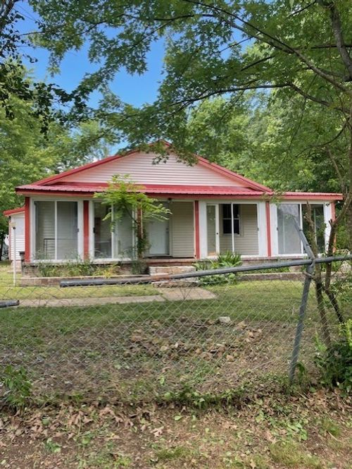 103 E High St, Ethridge, TN, 38456-2103 | Card Image