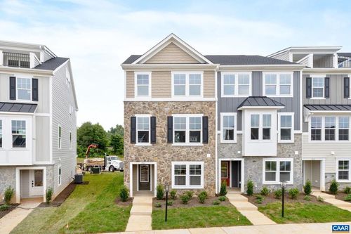 3611 Hilah Ln, CHARLOTTESVILLE, VA, 22901-3282 | Card Image
